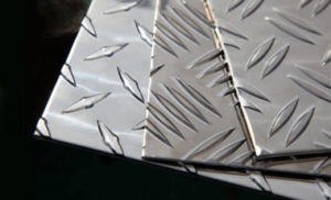 Рифлёный алюминиевый лист, что представляет собой